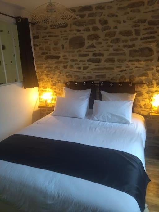 La Chouette Detente Fougères 外观 照片