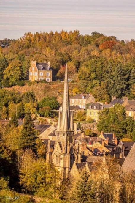 La Chouette Detente Fougères 外观 照片