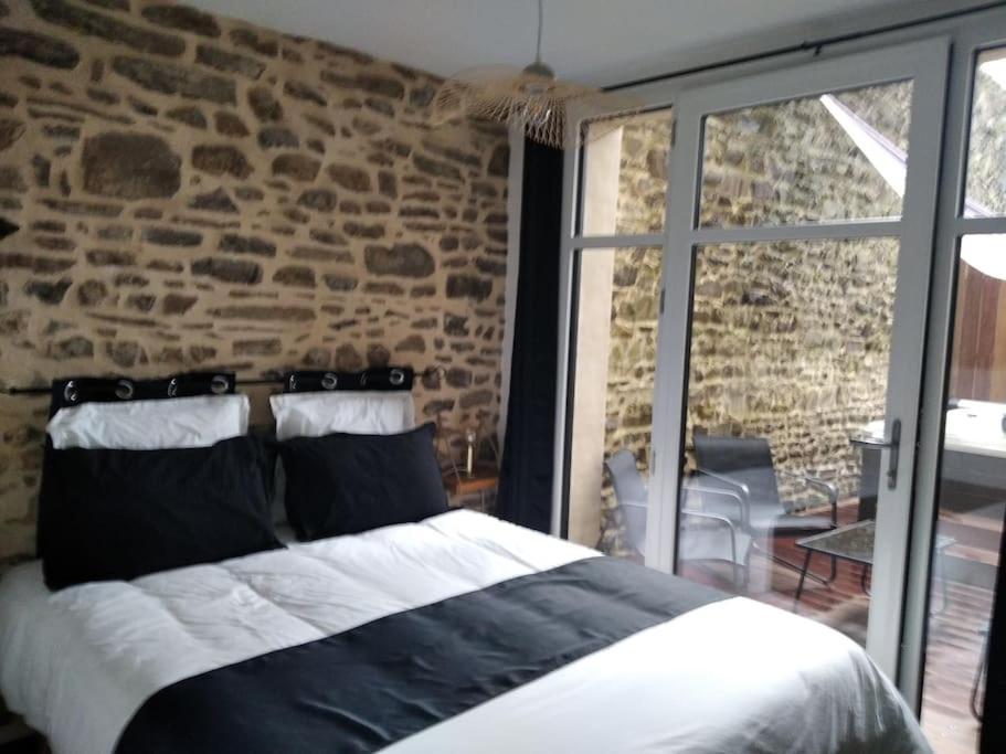 La Chouette Detente Fougères 外观 照片