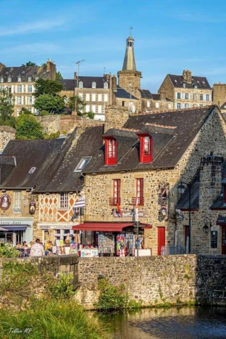 La Chouette Detente Fougères 外观 照片