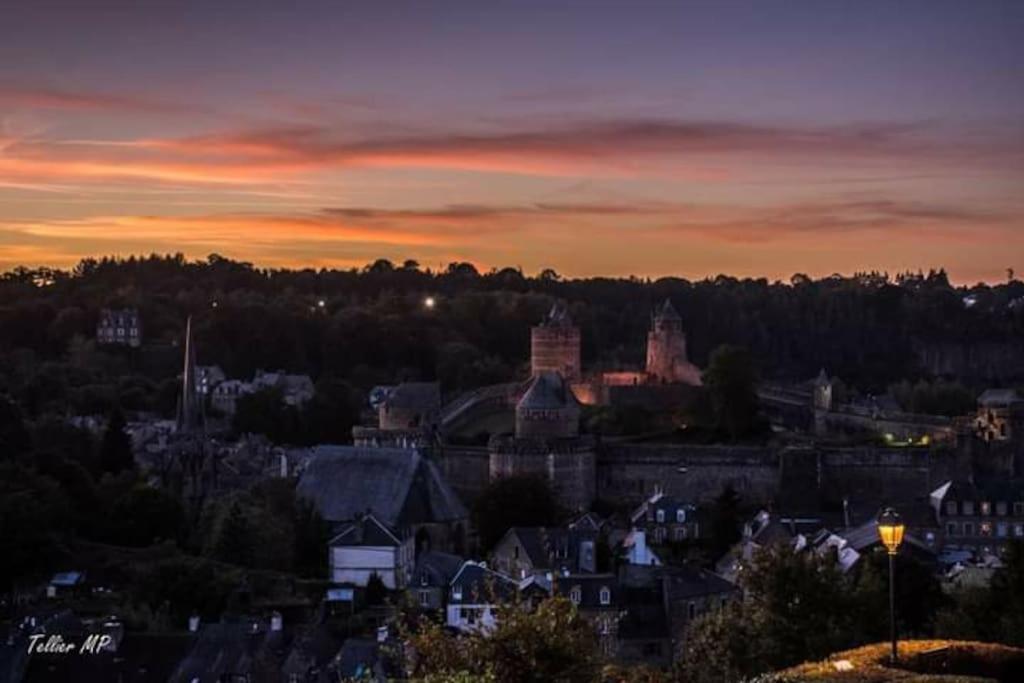 La Chouette Detente Fougères 外观 照片